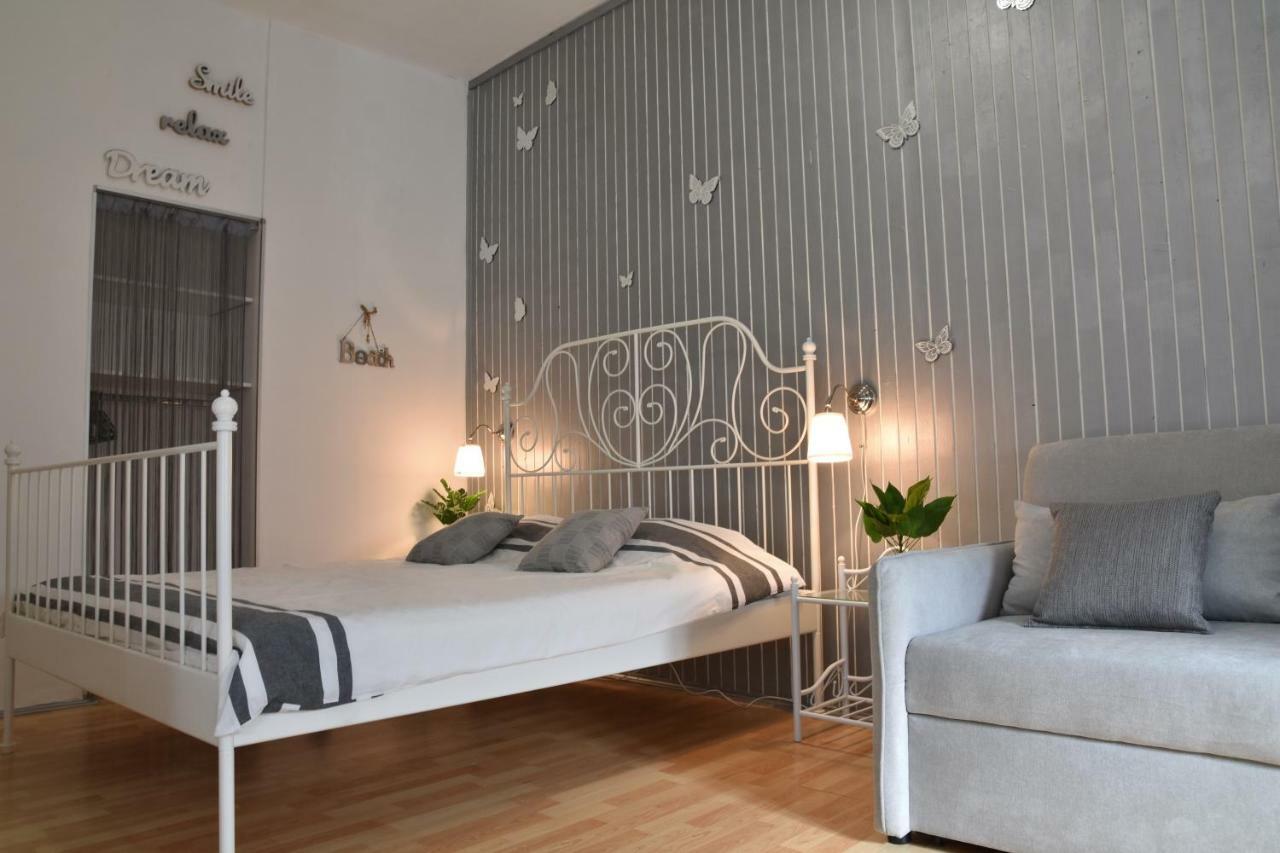 Studio Apartment Lumen Pula Exterior photo