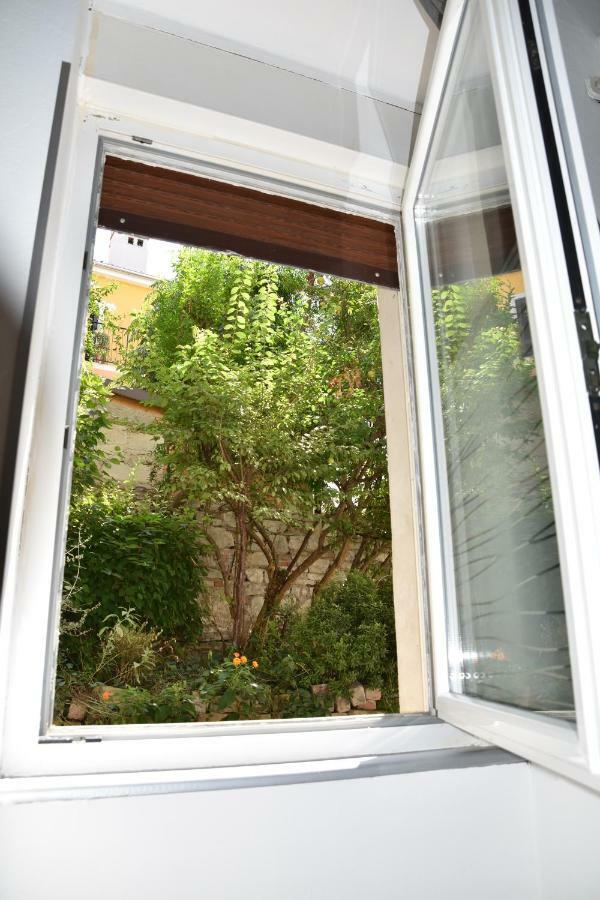 Studio Apartment Lumen Pula Exterior photo